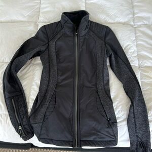 Vintage lulu define jacket with puffer material